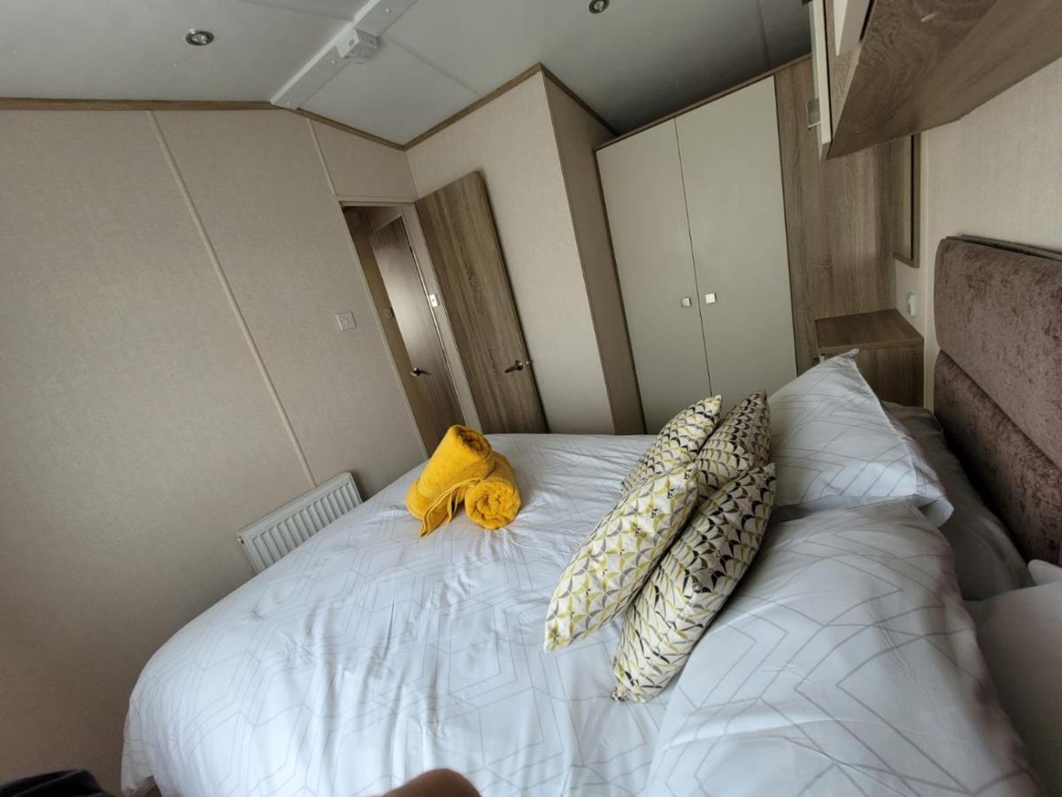 Caravan In The Cotswolds Cirencester Exterior foto