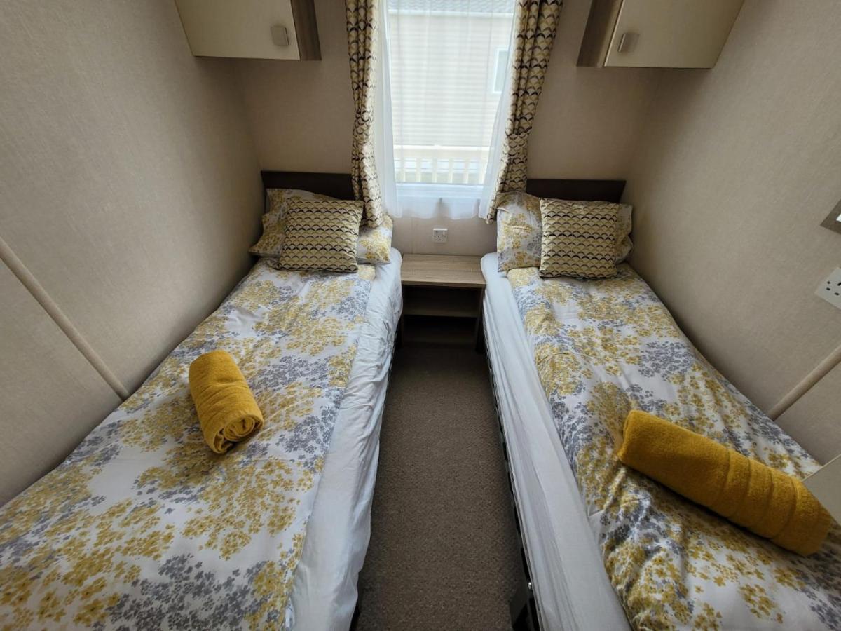 Caravan In The Cotswolds Cirencester Exterior foto