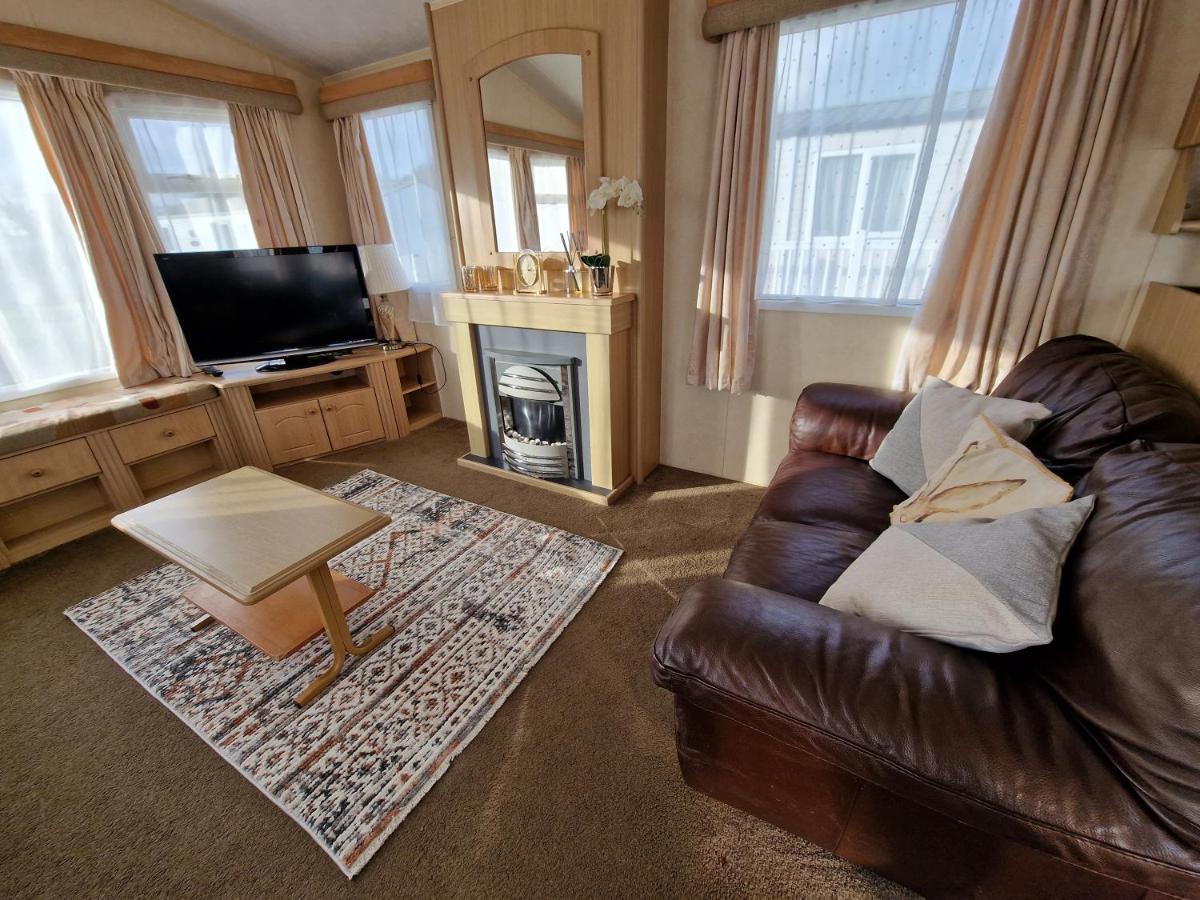 Caravan In The Cotswolds Cirencester Exterior foto