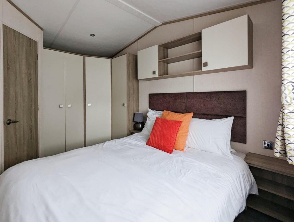 Caravan In The Cotswolds Cirencester Exterior foto